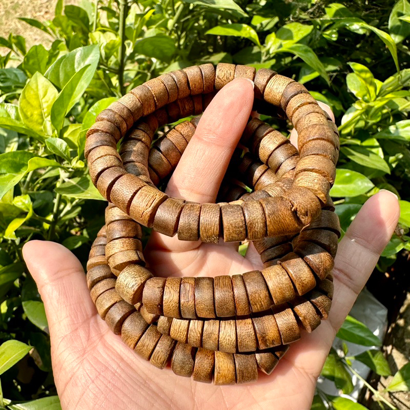 Vòng tay trầm hương dạng mãnh thô hàng thiên nhiên tốc kiến Lào hạt 10/12li mùi hương vĩnh viễn thơm mạnh sâu ngọt