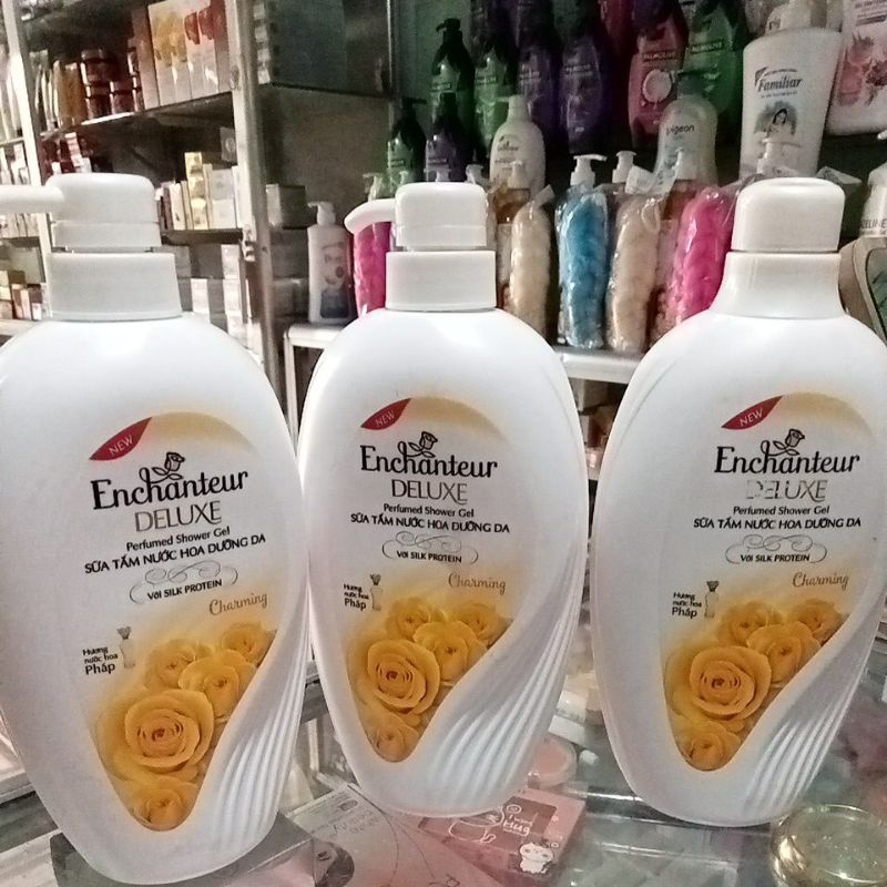 Sữa tắm trắng da Enchanter màu vàng 650ml