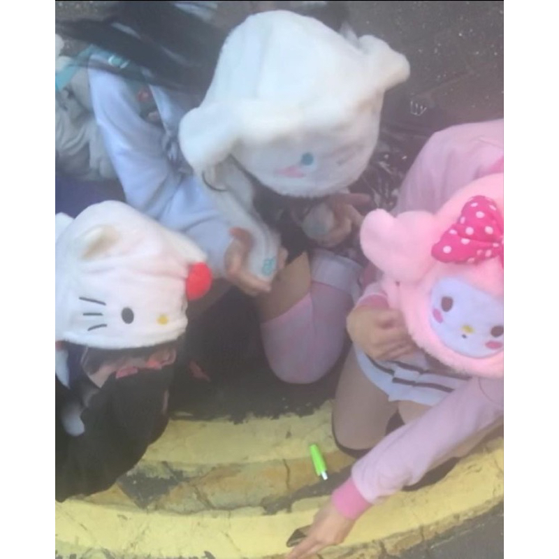 Mũ trùm đầu lông trắng hello kitty mùa đông không lạnh nhưng mua hè nóng japanese cute cat