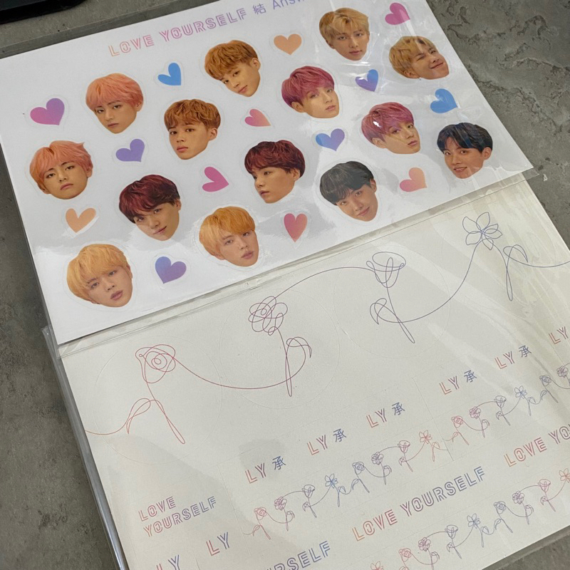 Sticker BTS trong album Love Yourself chính hãng