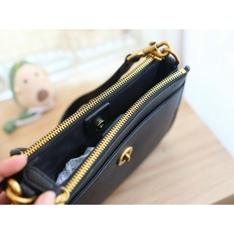 TÚI COACH SLIM TURNLOCK