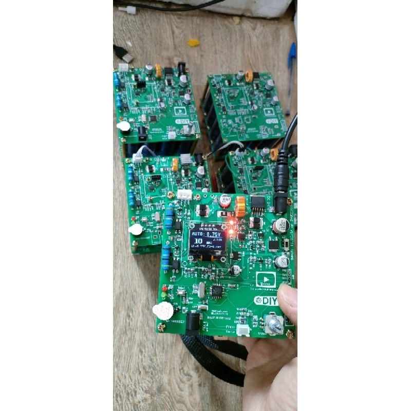 Máy hàn cell pin siêu tụ mini sử dụng 16 siêu tụ 100F 2.7V