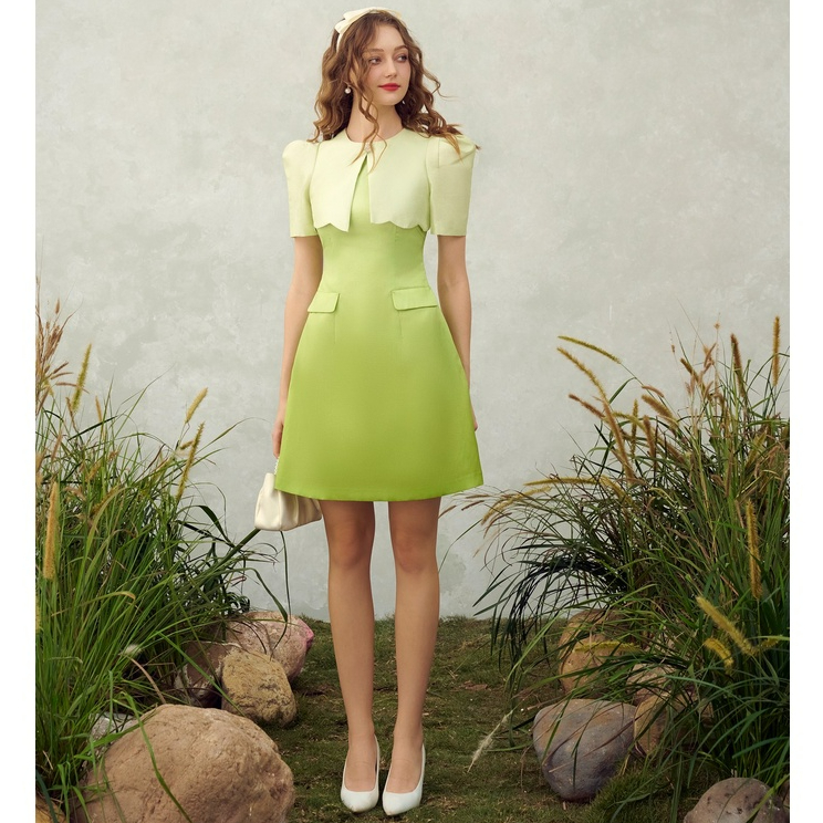 Đấm xòe A tay bồng dáng ngắn HeraDG thiết kế thân trên bong cúc trang trí chất liệu Tafta cao cấp SDPBC3018