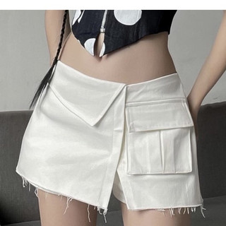 Chân váy màu trắng chất liệu kaki phối túi hộp - 1 hộp
