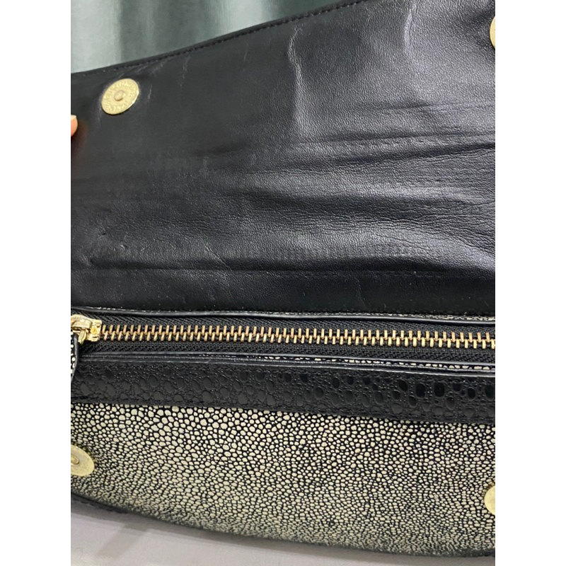 Túi si nhập Nhật dáng đeo vai da thật dập vân da cá đuối