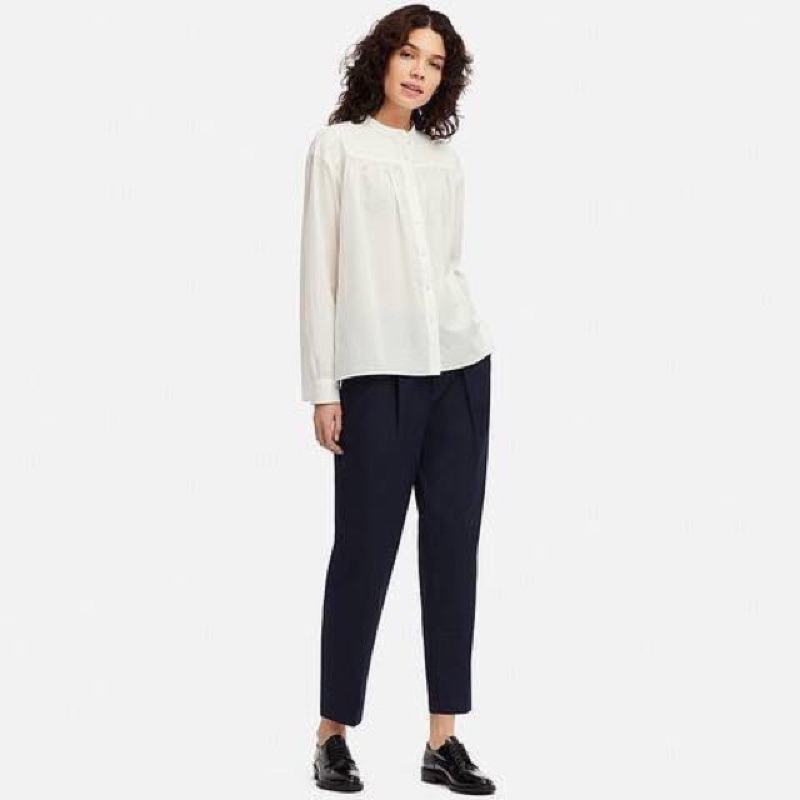 Áo blouse Uniqlo - 2 mẫu