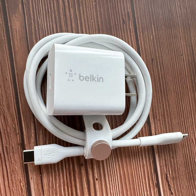 Bộ Sạc Belkin 20W Kèm Cáp C to Light Flex Silicon (No Box)