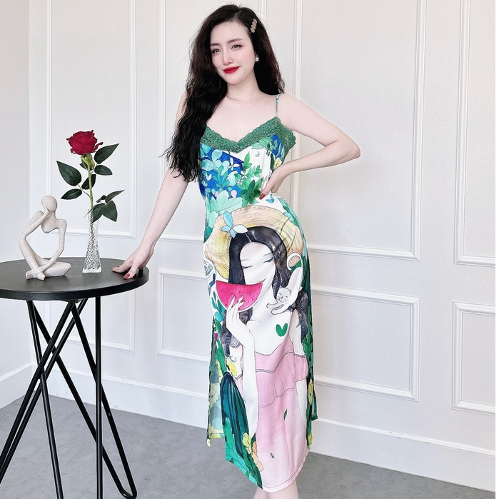 [Mã BMLT30 giảm đến 30K đơn 299K] Váy Ngủ Nữ Lụa SOJUN Chất Latin In 3D Xẻ Tà Dưới 65 Ký | BigBuy360 - bigbuy360.vn