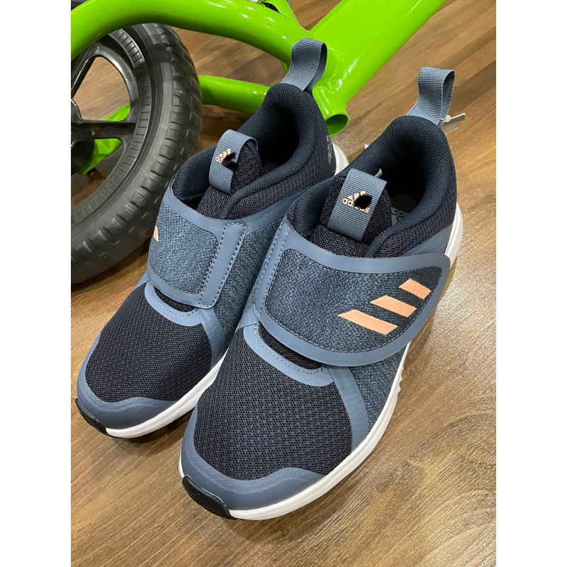 Giày adi.das kid auth