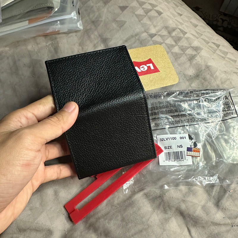 Ví da nam siêu mini đứng gập 3 Levi’s chính hãng nhập Mỹ