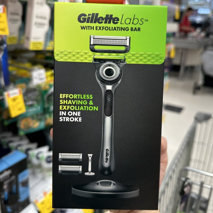 Dao Cạo Tẩy Tế Bào Chết Gillette Labs Có Đế Nam Châm