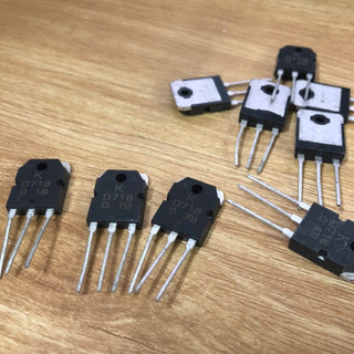 D718 Transistor 120V 8A tháo máy chính hãng.