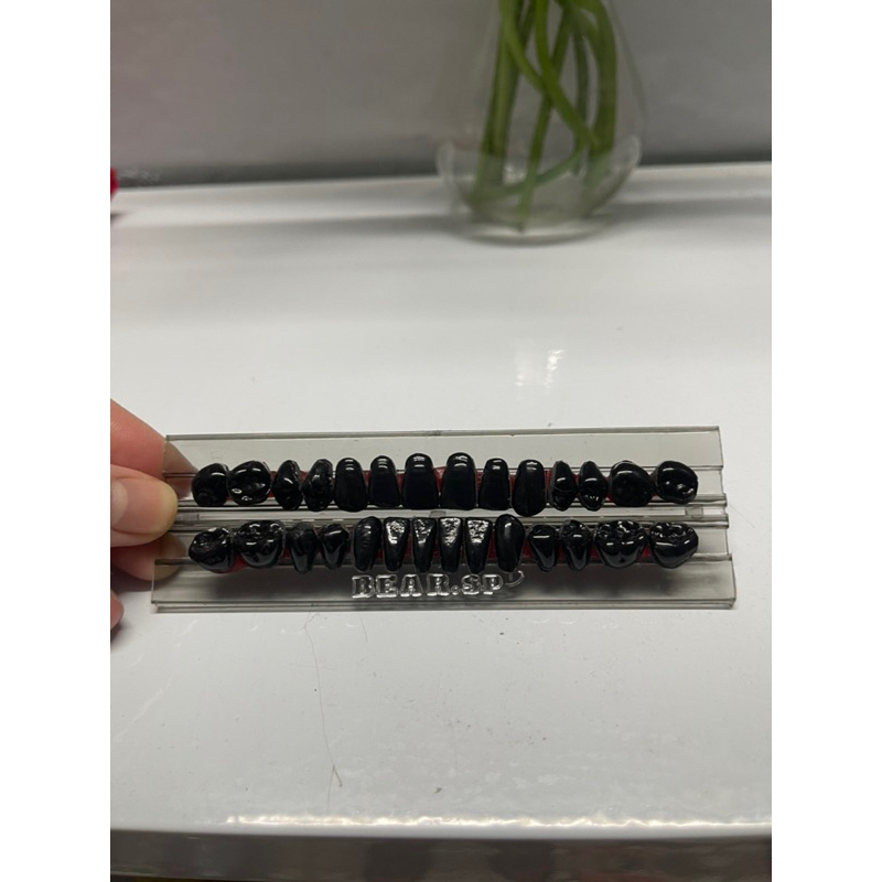 RĂNG NHỰA ĐEN THÁO LẮP - RĂNG ĐEN NHA KHOA