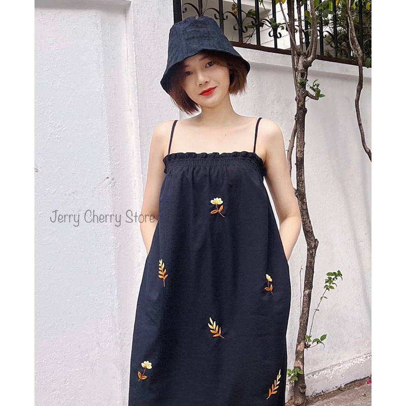 Đầm hai dây bo ngực thêu tay