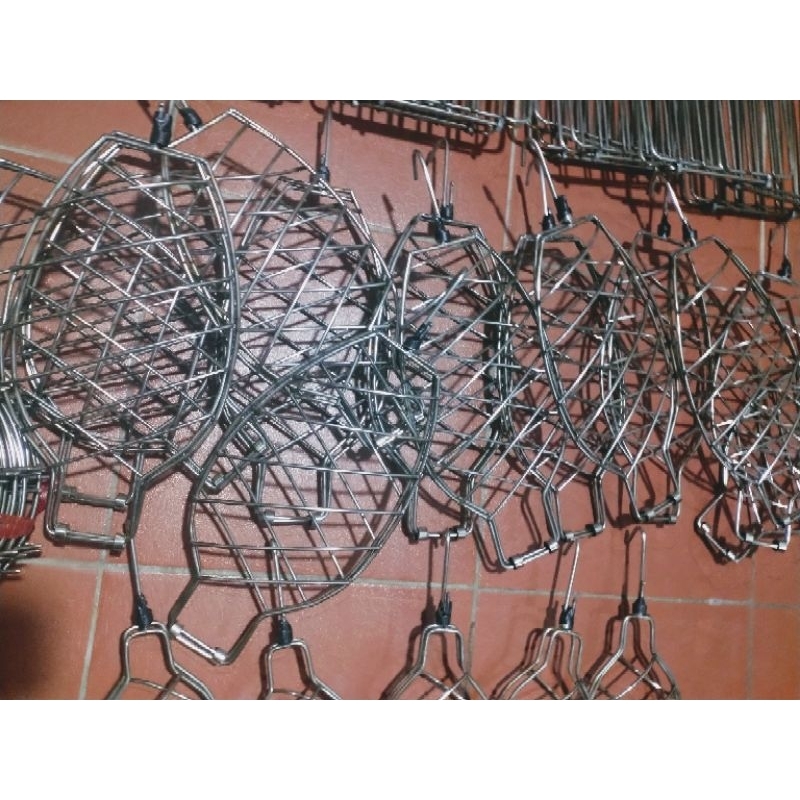 Vỉ cá rô phi treo lu quay