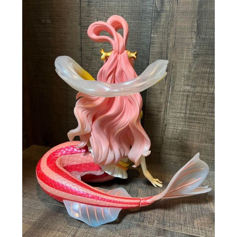 Mô hình One Piece - Công chúa tiên cá Shirahoshi FZ Bandai chính hãng