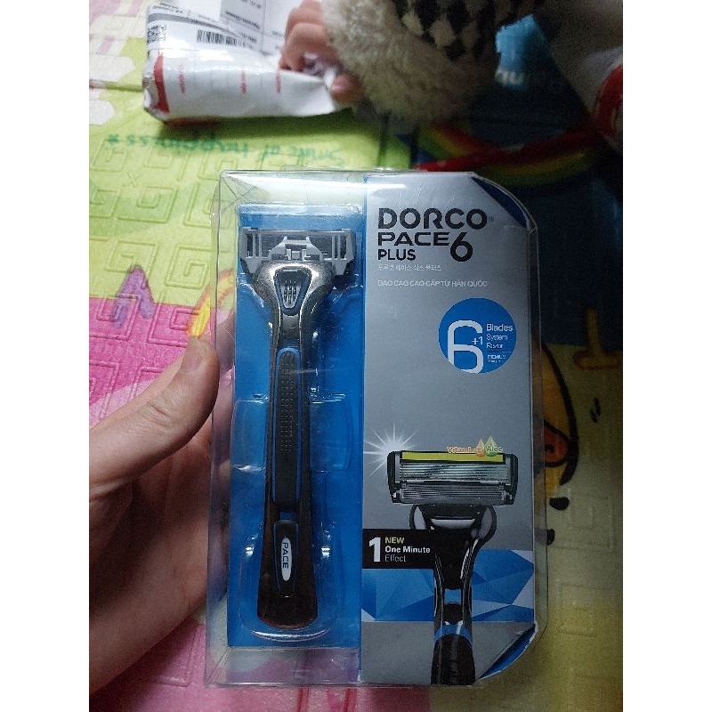 Dao cạo râu 6 lưỡi DORCO PACE 6 Plus [6 lưỡi - đầu cắt tóc mai]