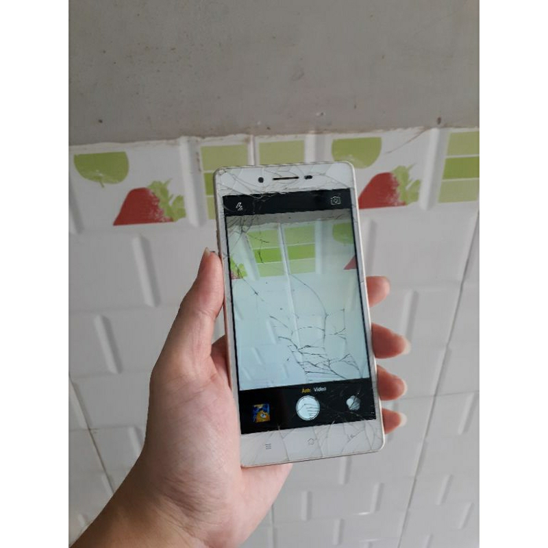 Điện thoại cũ Oppo Neo 7  zin tem, seri number đẹp đáng sưu tầm, nứt kính, bán xác