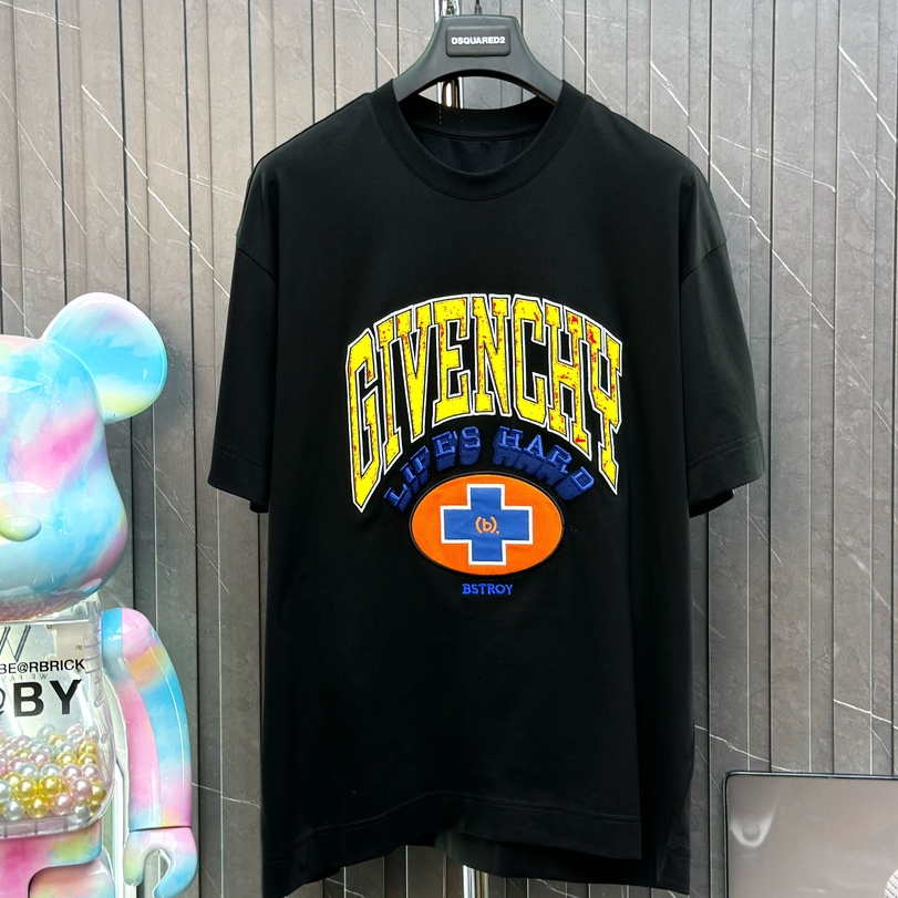Áo T-shirt Givenchy logo chữ vàng LA on web [ Luxury Shop ]