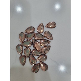 30 hạt đá nhiều màu đính trang trí.