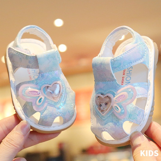 Sandal tập đi cho bé gái 0-2 tuổi chống trơn trượt họa tiết trái tim elsa đáng yêu phong cách thời trang