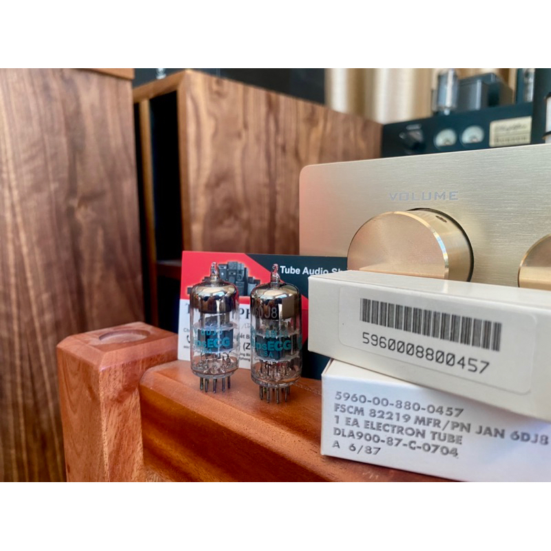 Bóng pre 6DJ8 nos ecc85/ecc88/6922