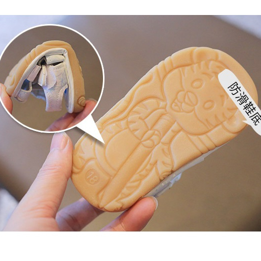 Sandal tập đi cho bé gái 0-2 tuổi chống trơn trượt họa tiết trái tim elsa đáng yêu phong cách thời trang