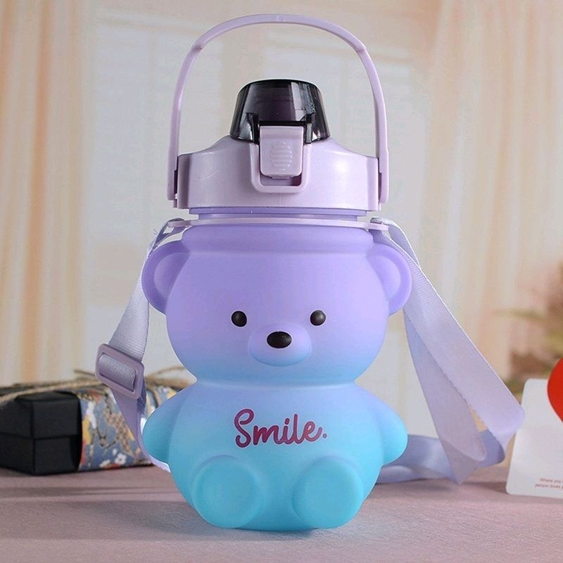 Bình Đựng Nước 1000ml Hình Gấu Dễ Thương Kèm Dây Đeo Thời Trang