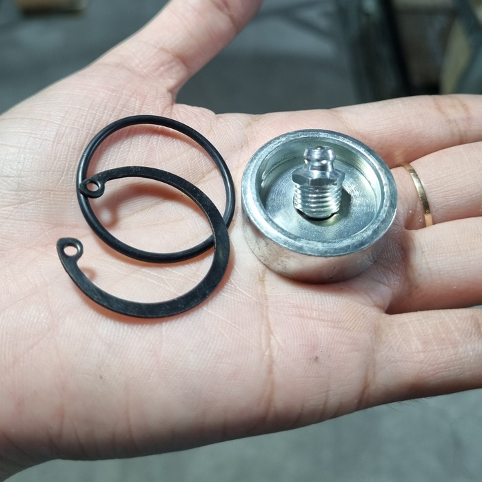Bộ nắp vú mỡ lắp bánh tỳ/ con lăn máy gặt DC70, DC93 (5T072-23960)