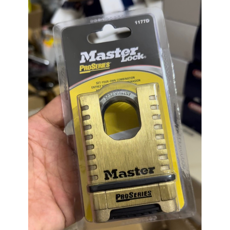 [Hỏa tốc HCM] Khóa số Master Lock 1177 D thân đồng 57mm có vai chống cắt - MSOFT