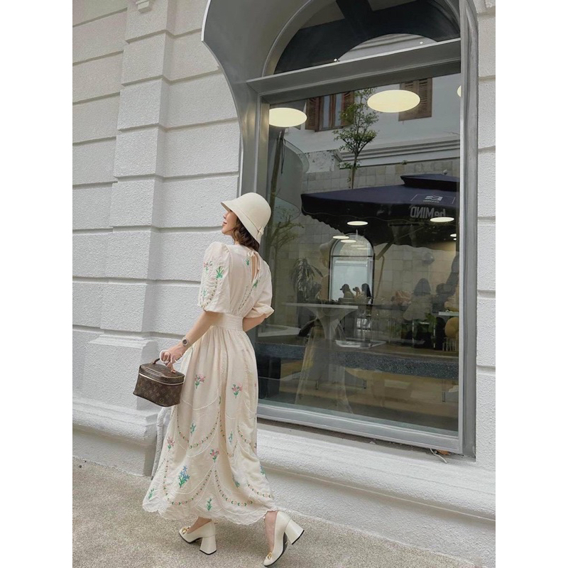 ĐẦM MAXI VẢI XÔ THÊU HOA NỔI