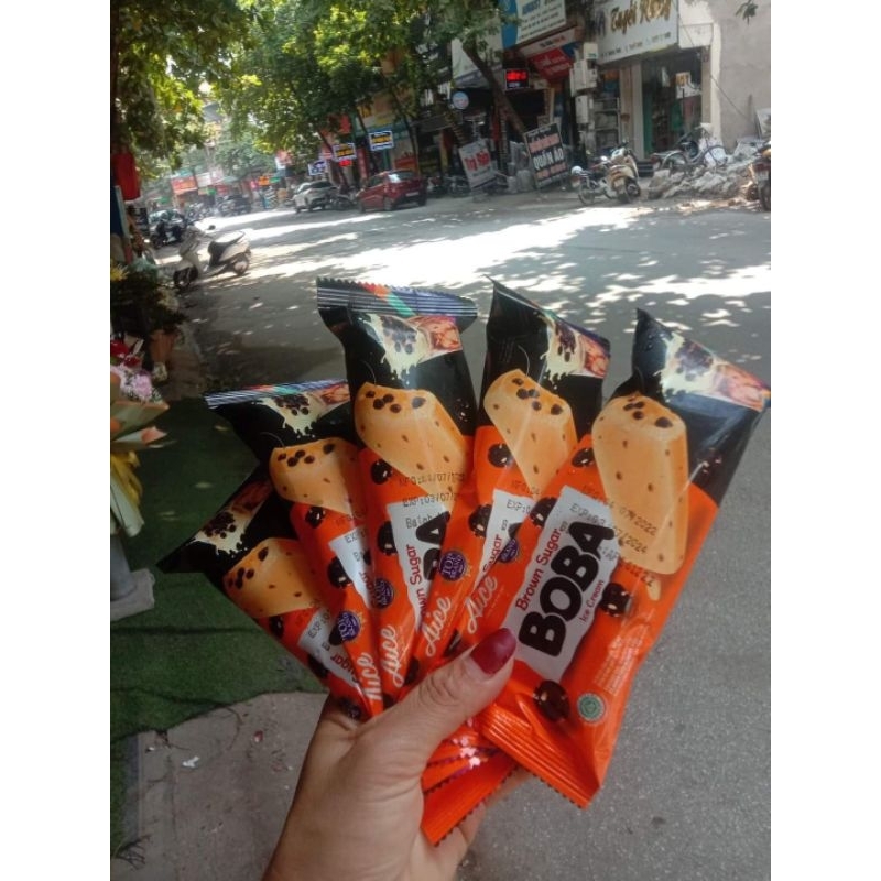 Kem trà sữa chân trâu đường đen milk tea black ball