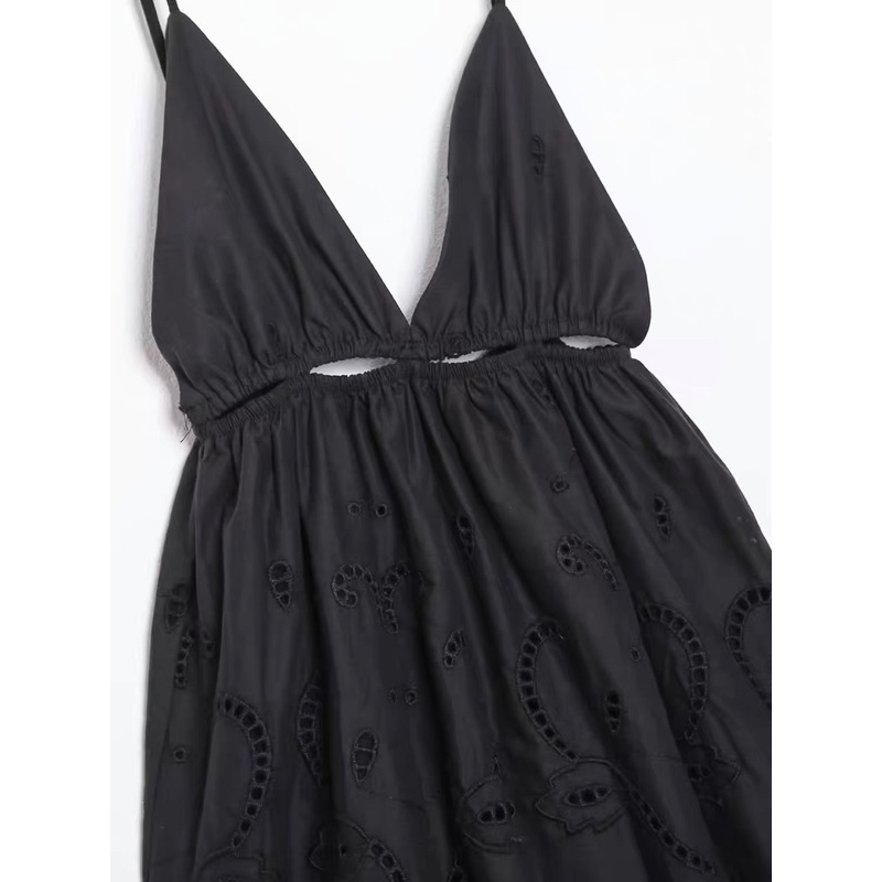 Đầm đen hai dây chất đũi thô hàng TQXK