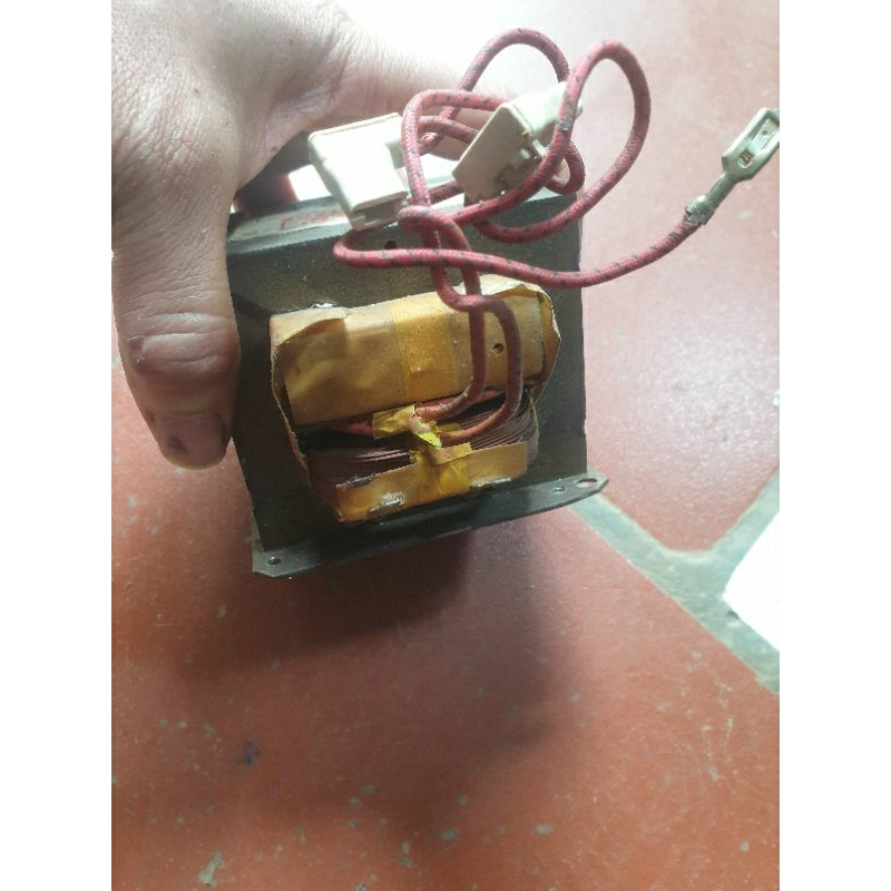 Biến áp lò vi sóng