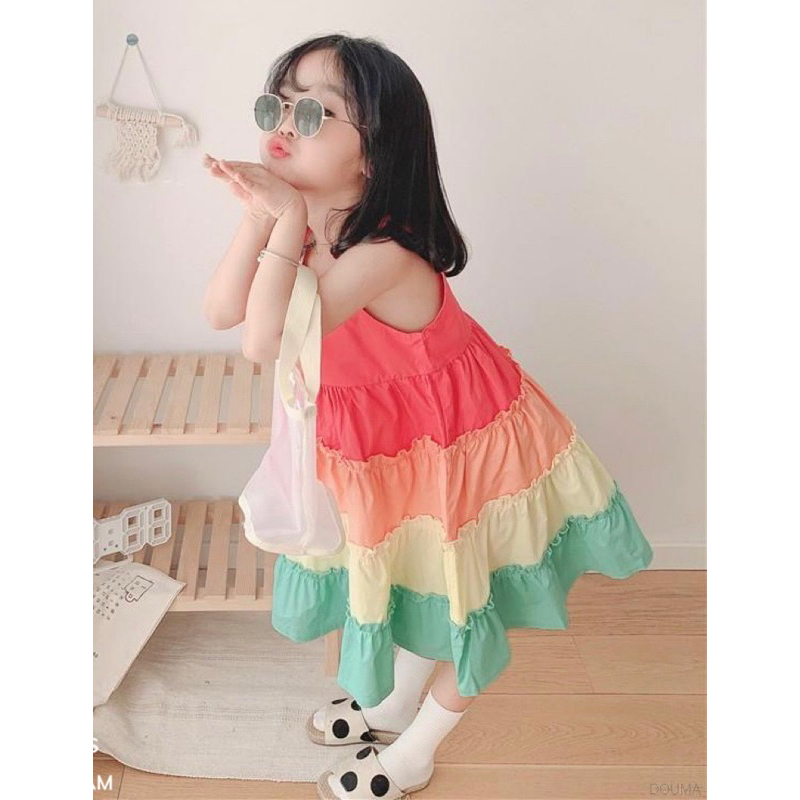 Váy 2 dây bé gái đi biển màu cầu vồng