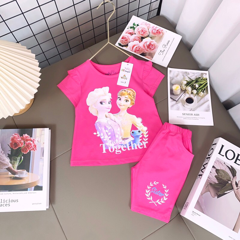 Bộ cotton in hình Elsa & Anna cho bé gái dáng quần legging lửng , tay phối bèo cánh tiên siêu yêu sz 10-22kg