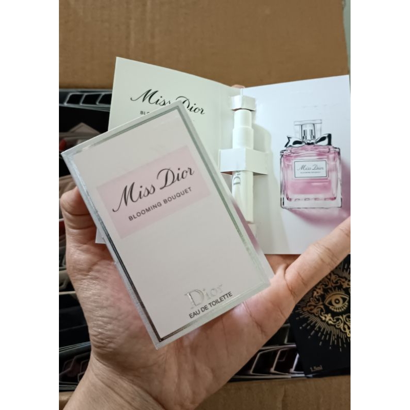 Vial nước hoa MISS DIOR BLOOMING BOUQUET