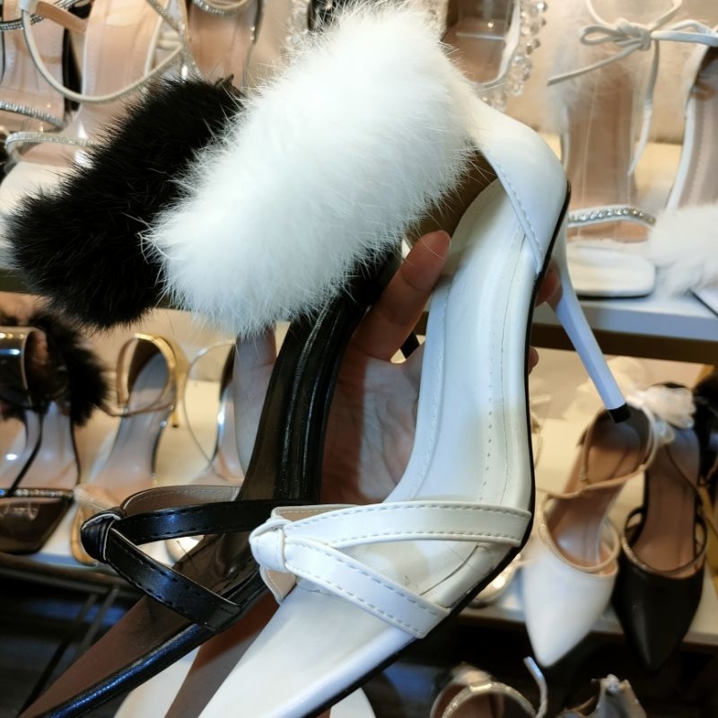 Giày Mũi Nhọn Nữ MINAFS Đế Cao 9cm Cổ Cao Lông Vũ Gót Nhọn Bít Gót Sau Mũi Tròn - CGLMN