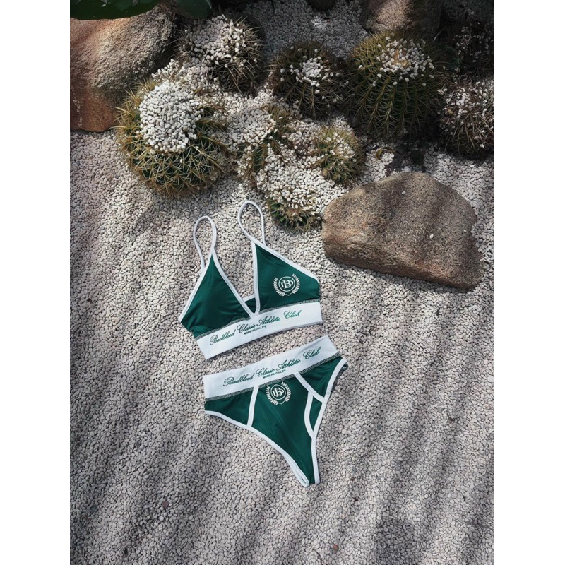 Set bikini xanh lá Badblood