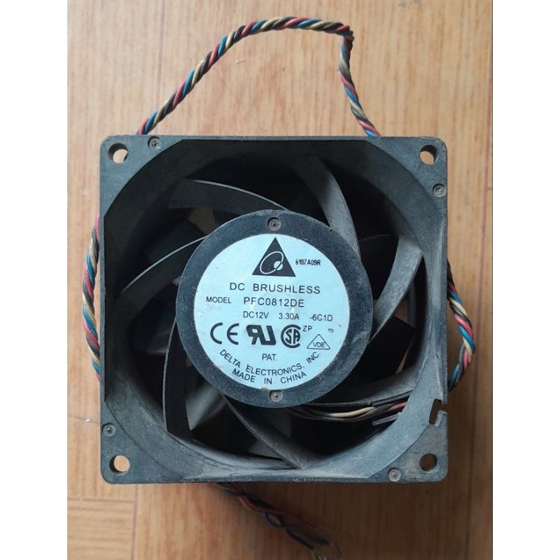 Quạt phản lực 12v , 8×8×3.8 , dòng từ 0.5a đến 3.3a. DC Brushless fan