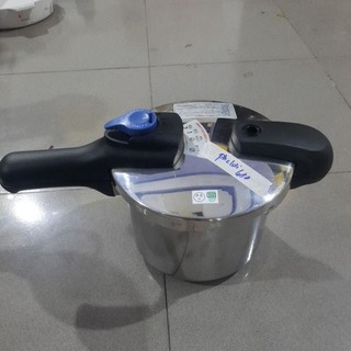 Nồi áp suất nhật bãi 3,2l sử dụng bếp từ, nồi còn rất đẹp