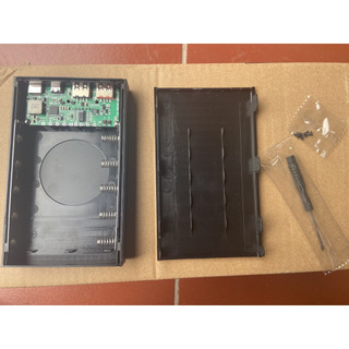 Box sạc dự phòng 5 cell 18650
