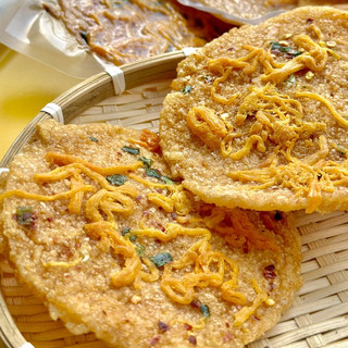 Cơm Cháy Mắm Hành Khô Gà