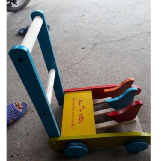 Xe tập đi con gà Việt Nam