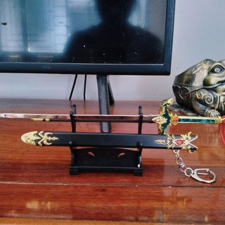 Móc khóa ỷ thiên kiếm phong vân 22cm.