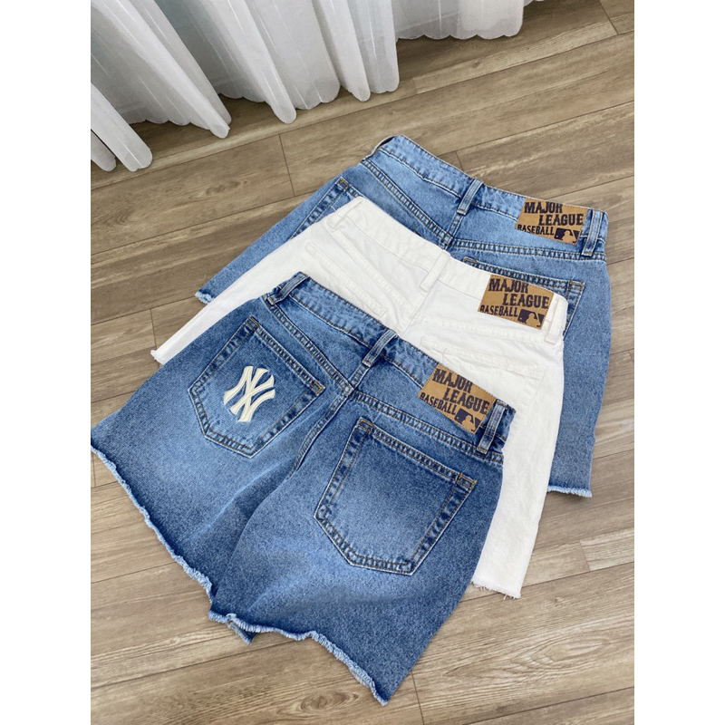 Quần short Mờ Lờ Bờ dư xịn