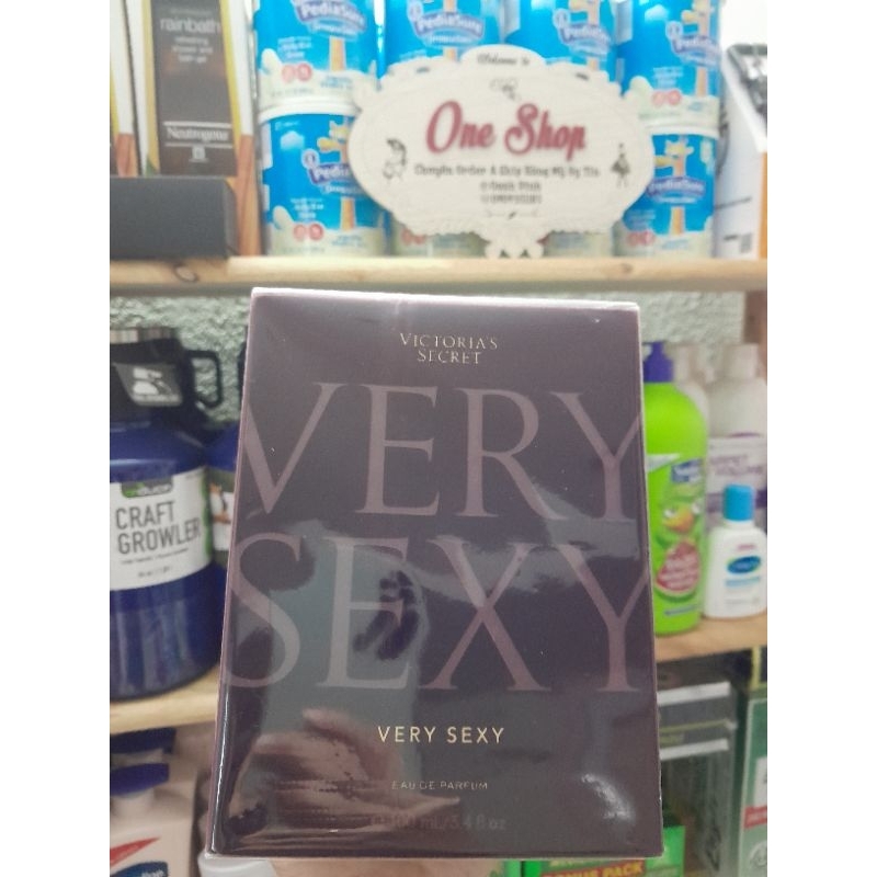 Nước hoa Very Sexy của thương hiệu Victoria's Secret  của Mỹ