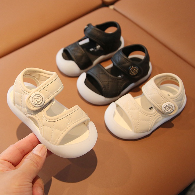 Sandal Bé Trai Bé Gai 1-4 Tuổi Đế Nhựa Dẻo Chống Trượt trần chám Dễ Thương