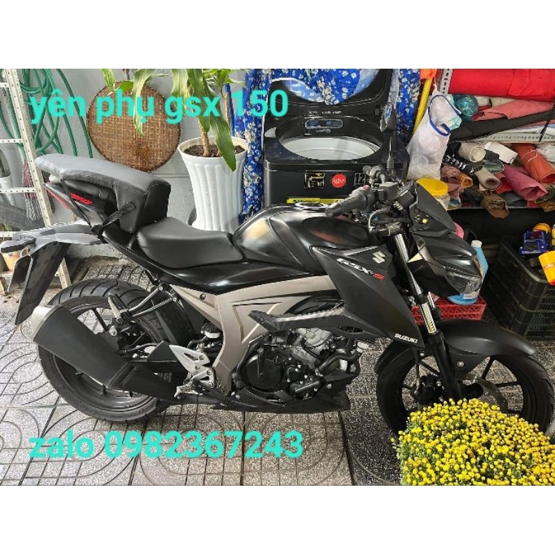 Yên phụ gsx150 giúp người sau thoải máy.