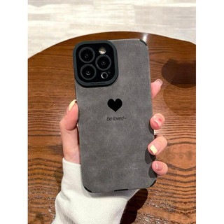 Ốp trái tim đen IP